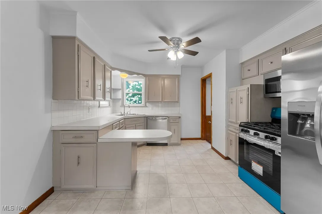 239 Elmwood Drive, Hubbard, Ohio 44425,MLS Now Listing ID