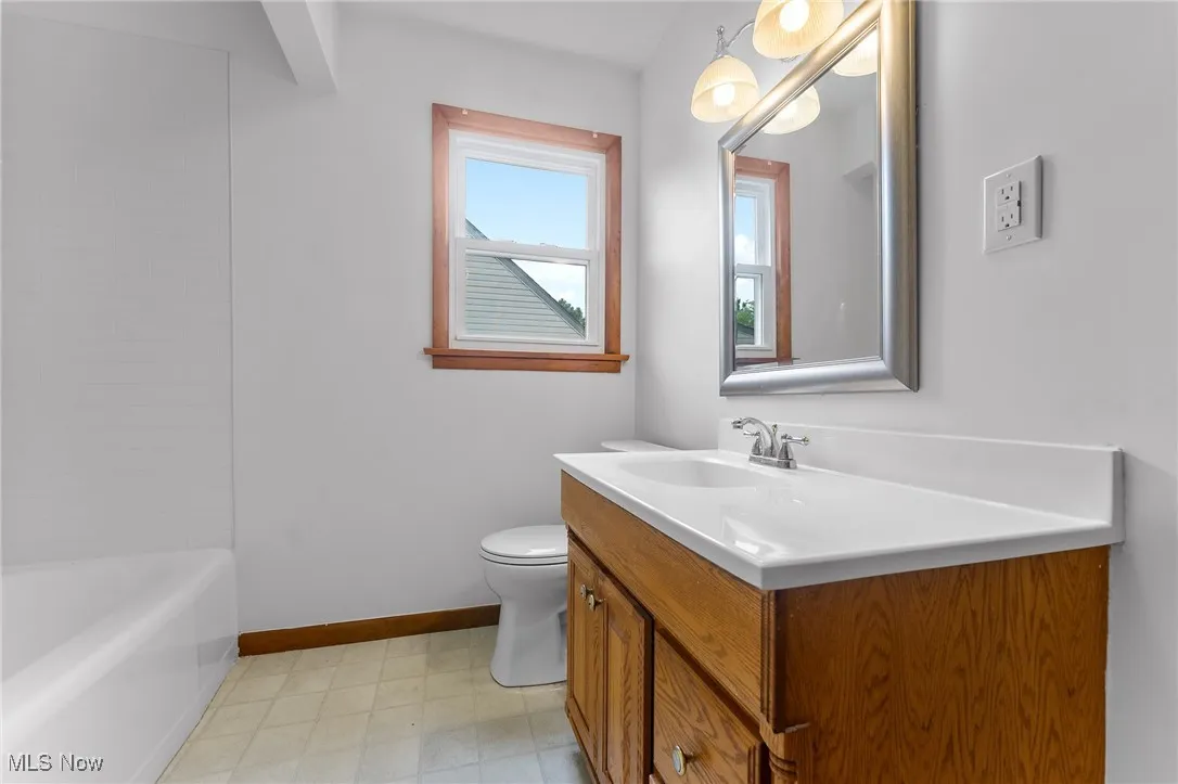239 Elmwood Drive, Hubbard, Ohio 44425,MLS Now Listing ID