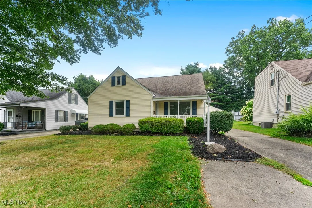 239 Elmwood Drive, Hubbard, Ohio 44425,MLS Now Listing ID