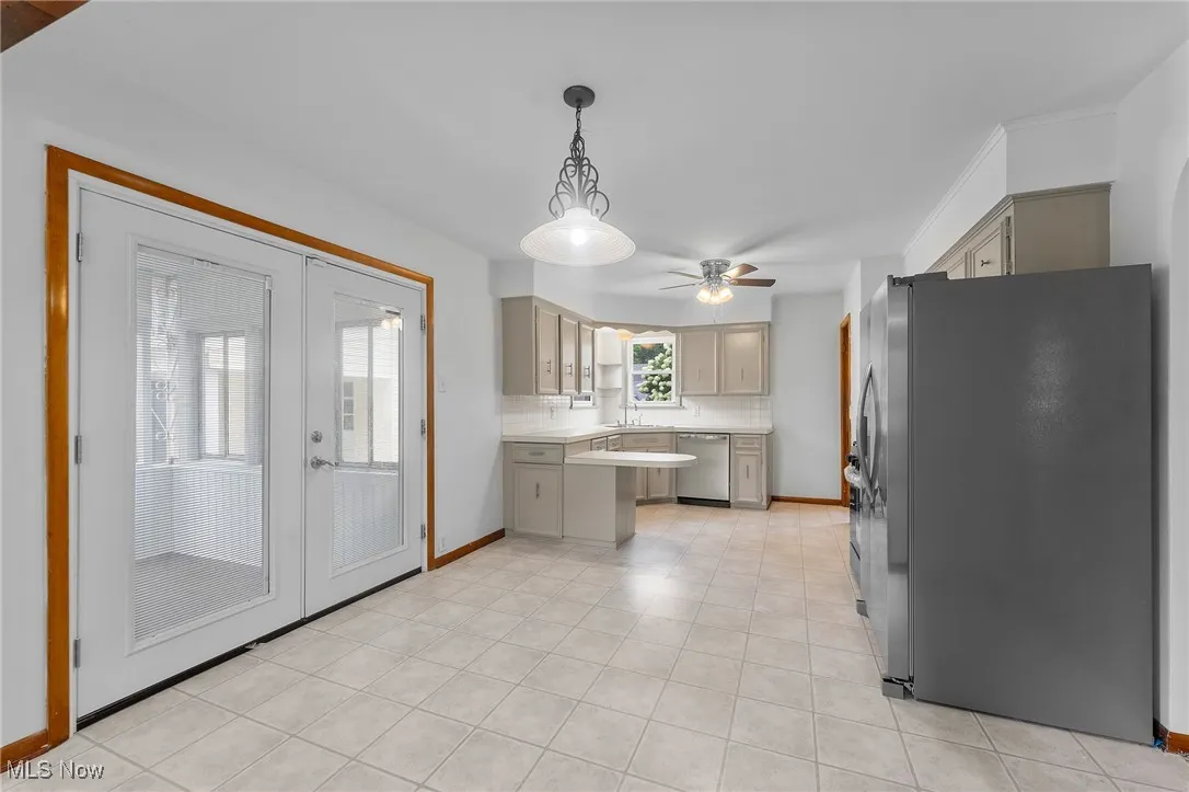 239 Elmwood Drive, Hubbard, Ohio 44425,MLS Now Listing ID