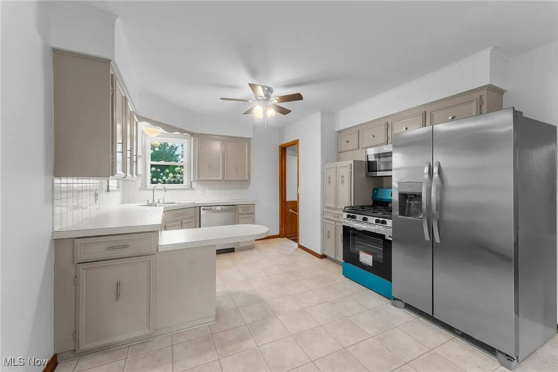239 Elmwood Drive, Hubbard, Ohio 44425,MLS Now Listing ID