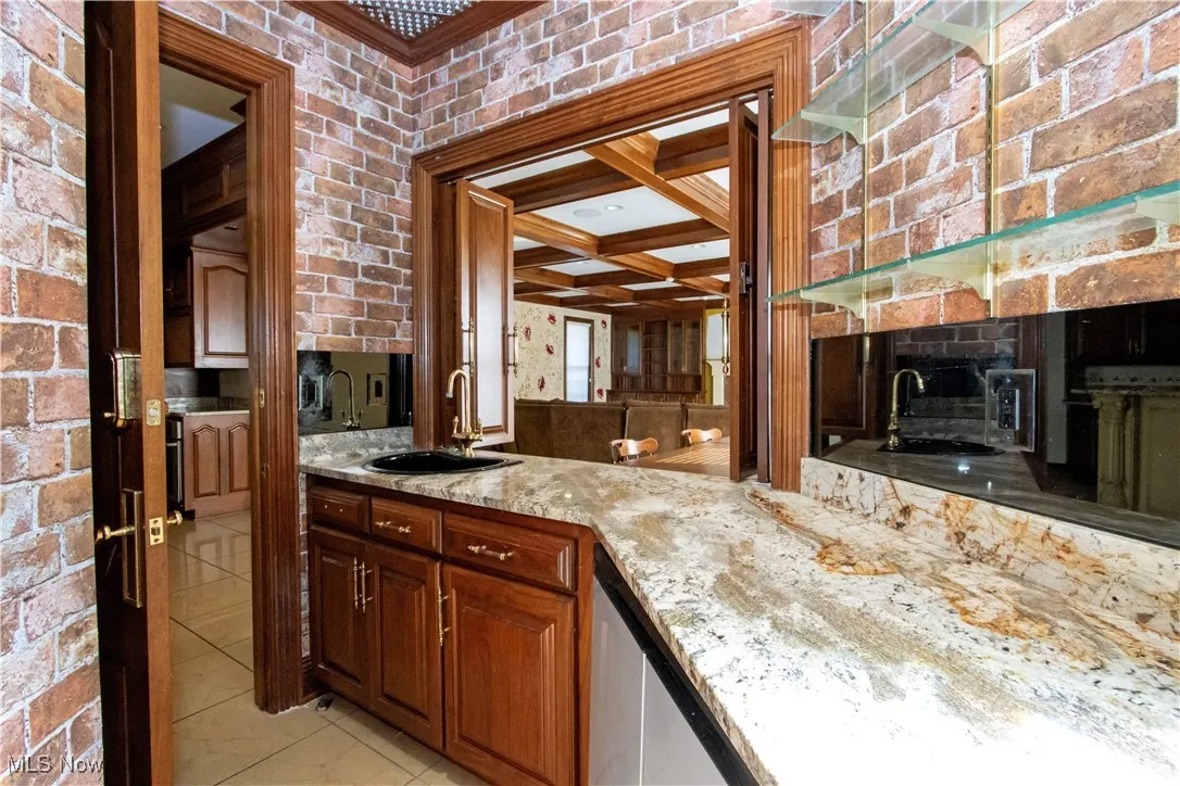 bar which opens up to family room