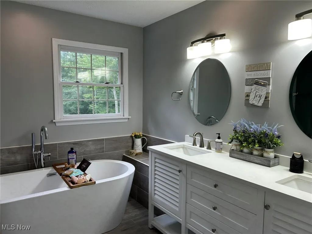 Double vanity
