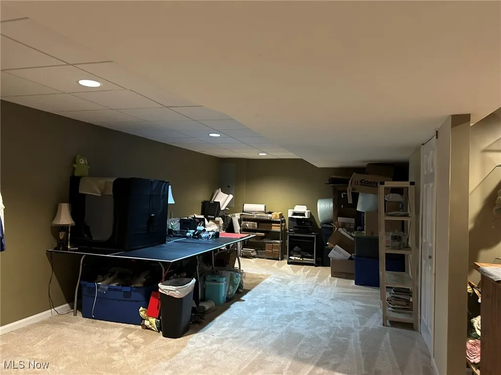 Large Finished area for
office/ workout room