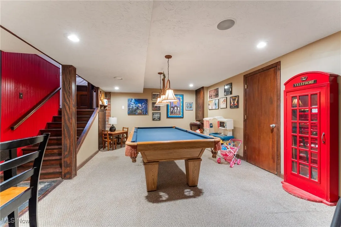 Playroom with carpet floors, billiards, recessed lighting, and a textured ceiling