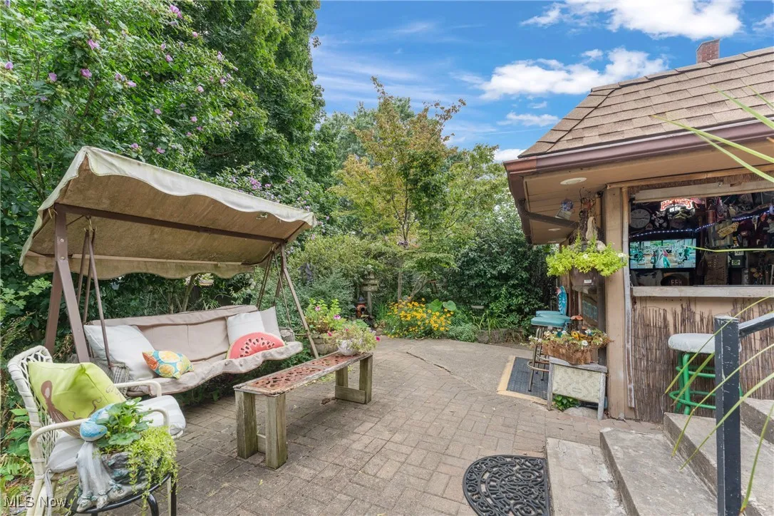 View of patio featuring outdoor lounge area