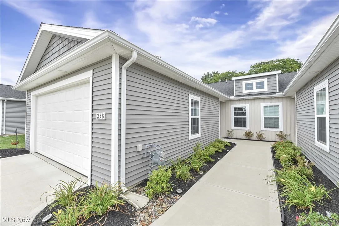 258 Silver Spring Circle, Elyria, Ohio 44035,MLS Now Listing ID