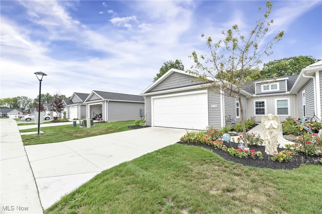 258 Silver Spring Circle, Elyria, Ohio 44035,MLS Now Listing ID
