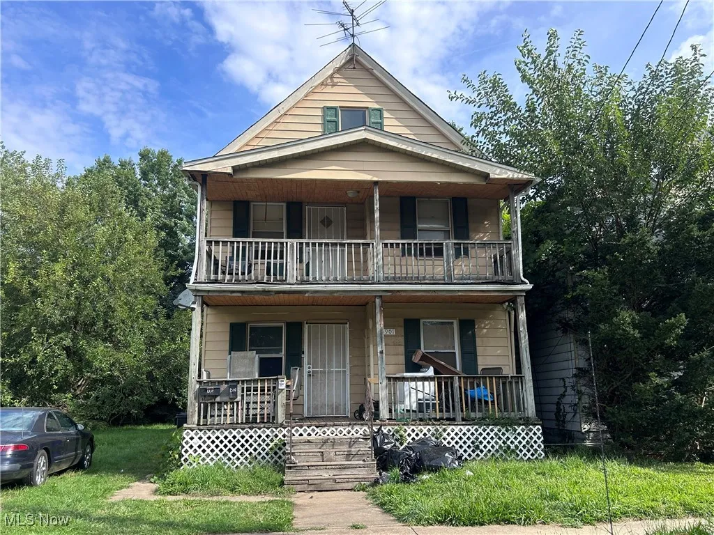 View of front facade featuring covered porch