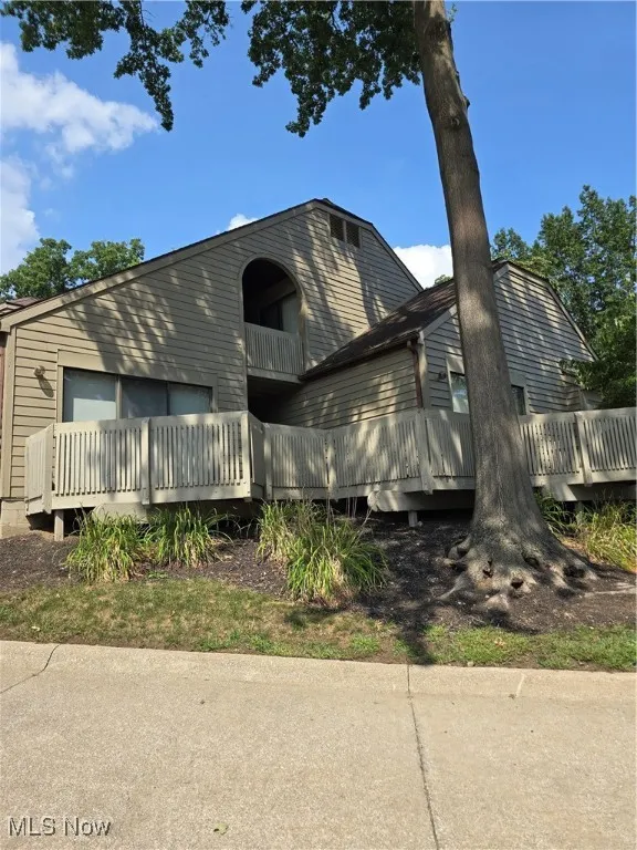 Front Street Side View with landscaping