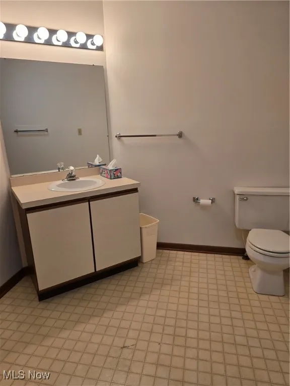 2nd Floor Full Bath with sink and shower