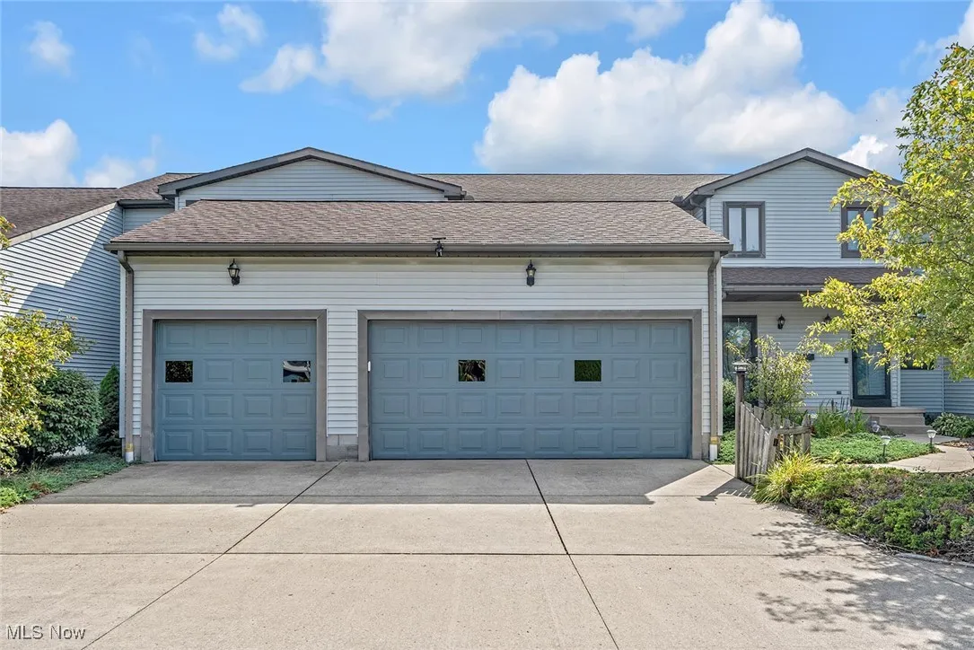3 Car garage