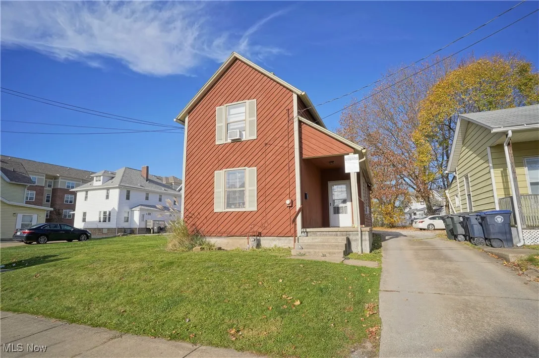 313 Torrey, front/side