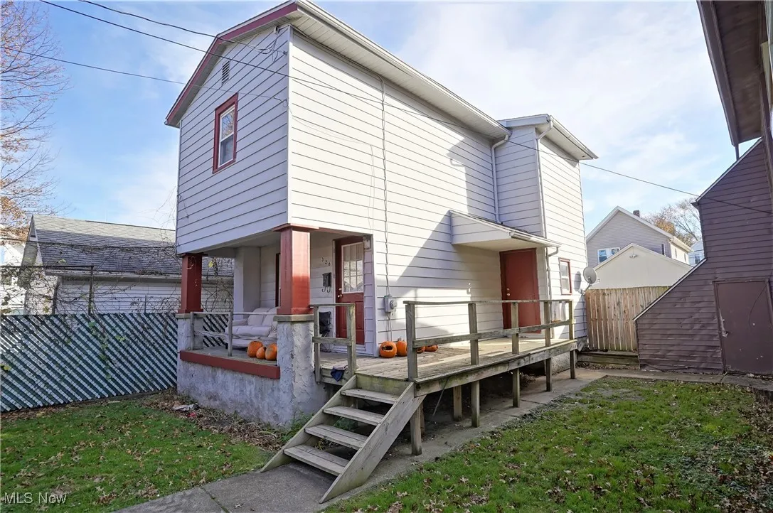 326 Torrey, side