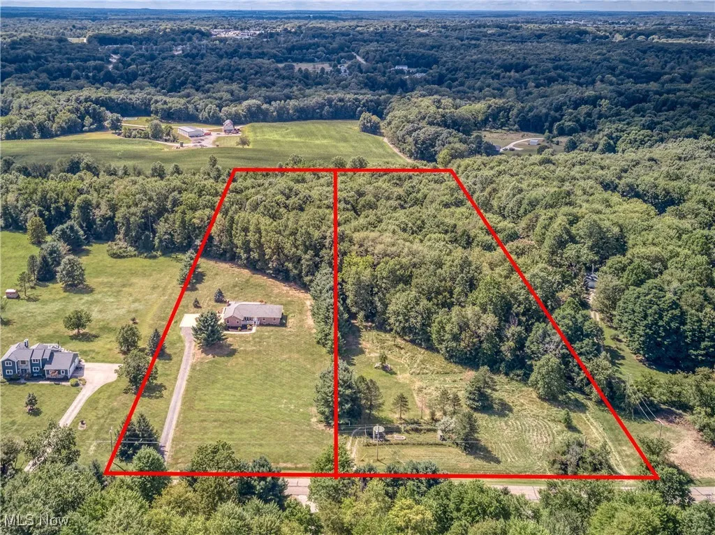 Aerial view of property's location with property parcel outlined