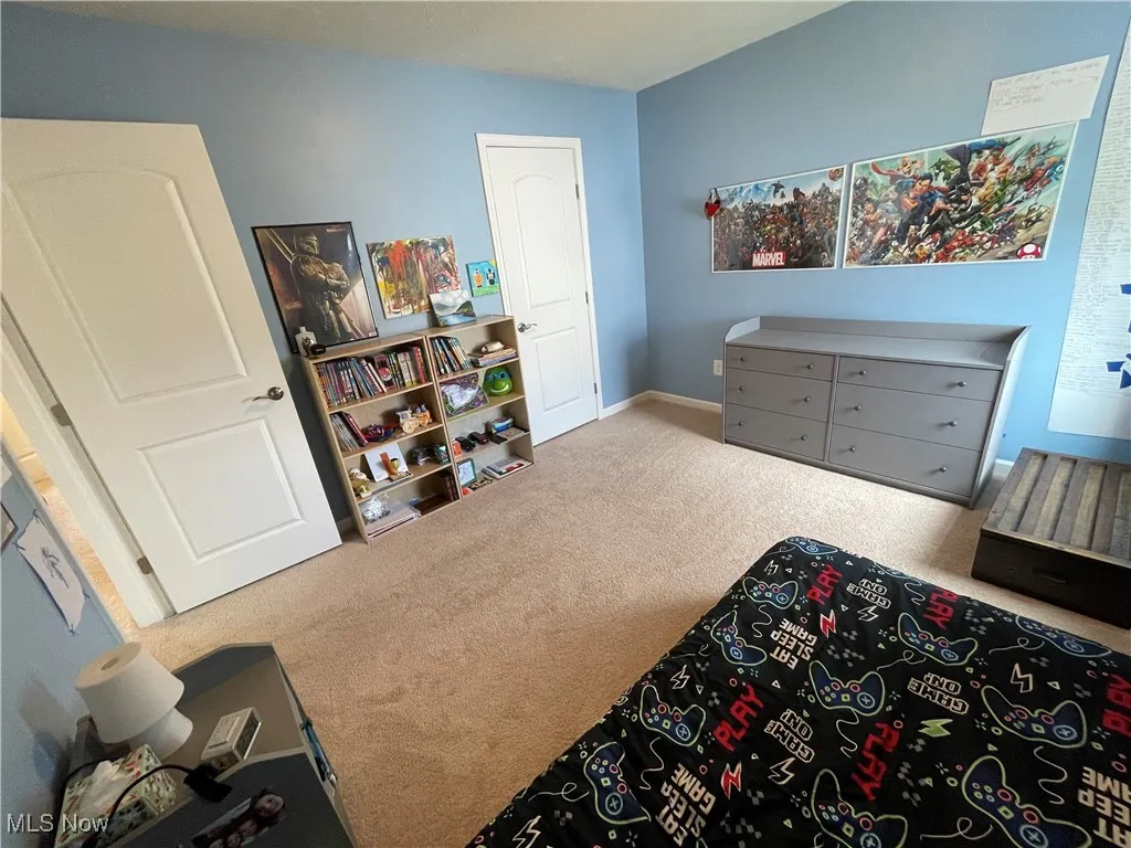 With Walk-In Closet