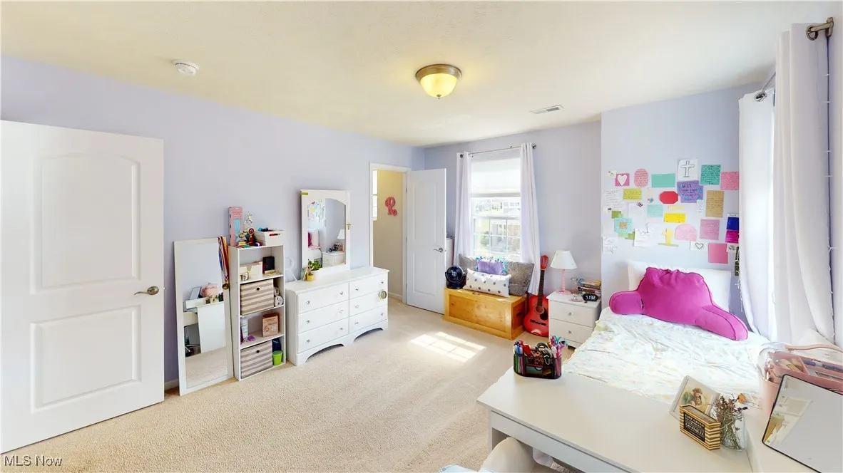 With Walk-In Closet