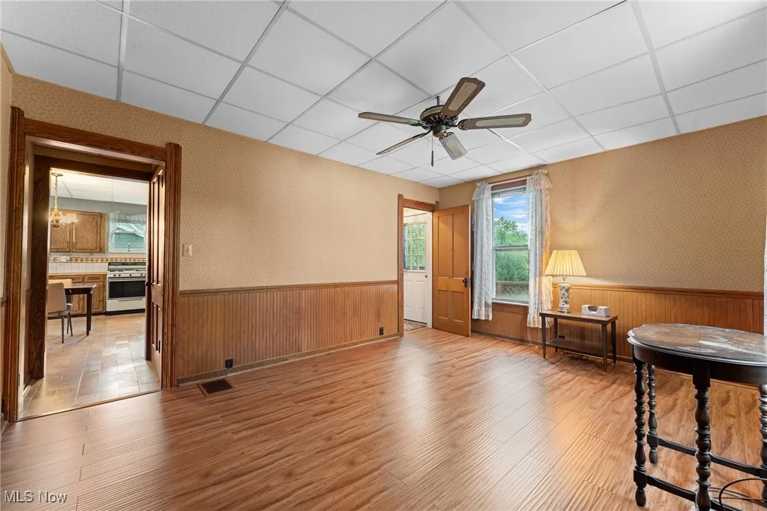 Bonus room/dining room