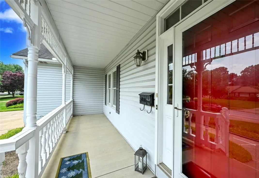 *COVERED FRONT PORCH ~