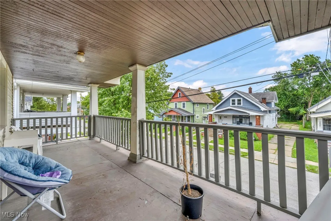 Balcony featuring a residential view