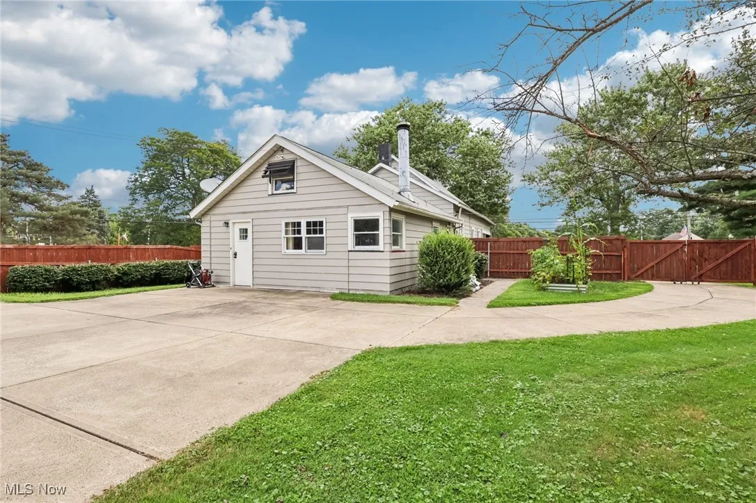 12862 Ridge Road, North Royalton, Ohio 44133,MLS Now Listing ID