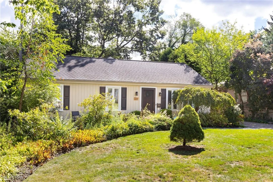 401 Columbia Road, Bay Village, Ohio 44140,MLS Now Listing ID