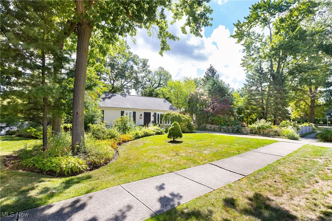 401 Columbia Road, Bay Village, Ohio 44140,MLS Now Listing ID