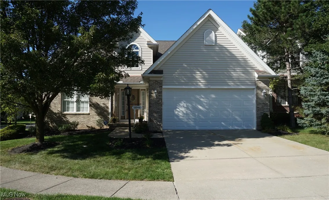 18560 Winding Oak Drive, Middleburg Heights, Ohio 44130,MLS Now Listing ID