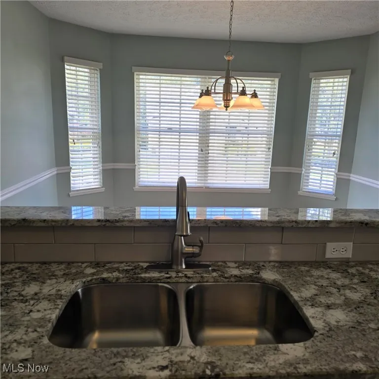 18560 Winding Oak Drive, Middleburg Heights, Ohio 44130,MLS Now Listing ID