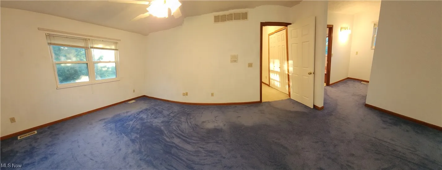 Master bedroom and aceiling fan