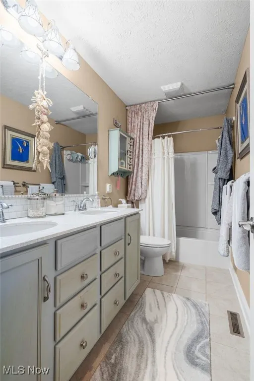 Second floor 3rd full bath