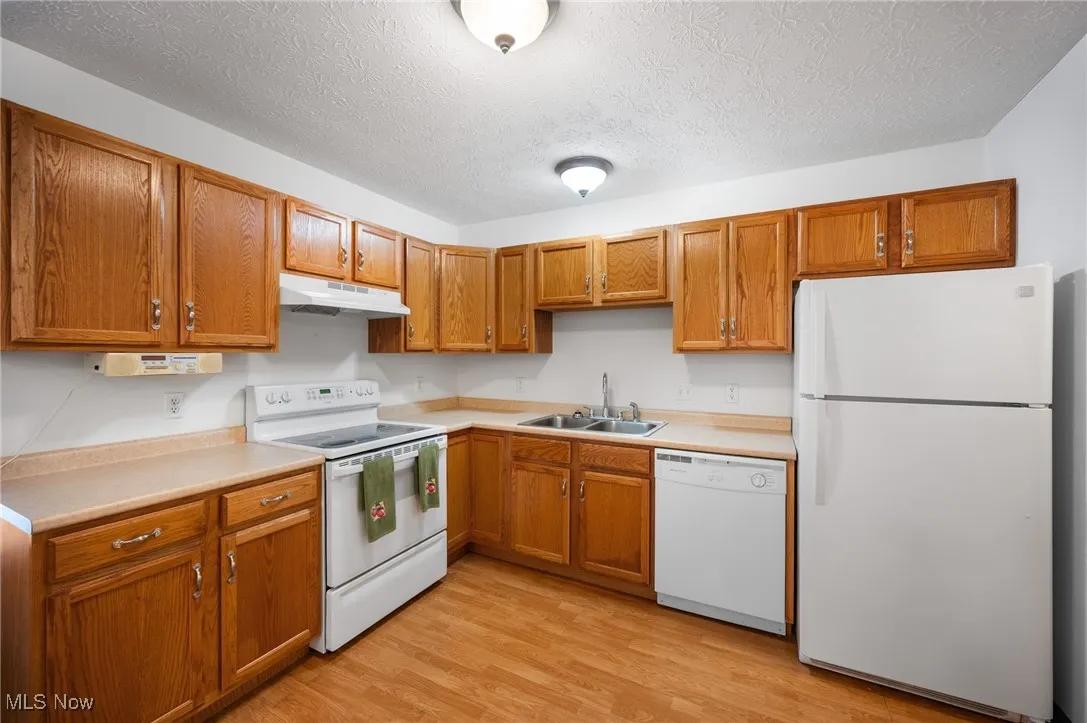 232 Bayview Drive, Cortland, Ohio 44410,MLS Now Listing ID