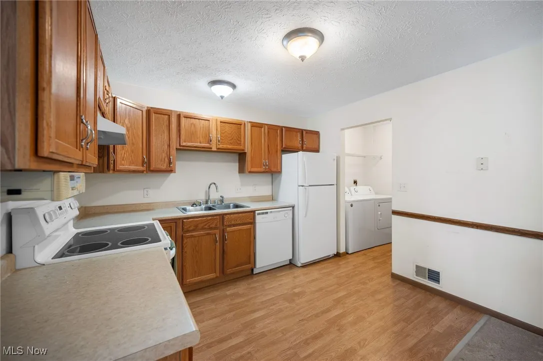 232 Bayview Drive, Cortland, Ohio 44410,MLS Now Listing ID