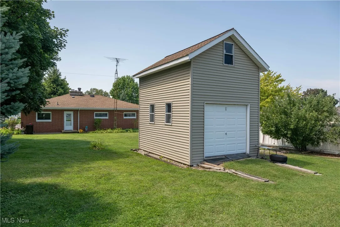 2 story shed