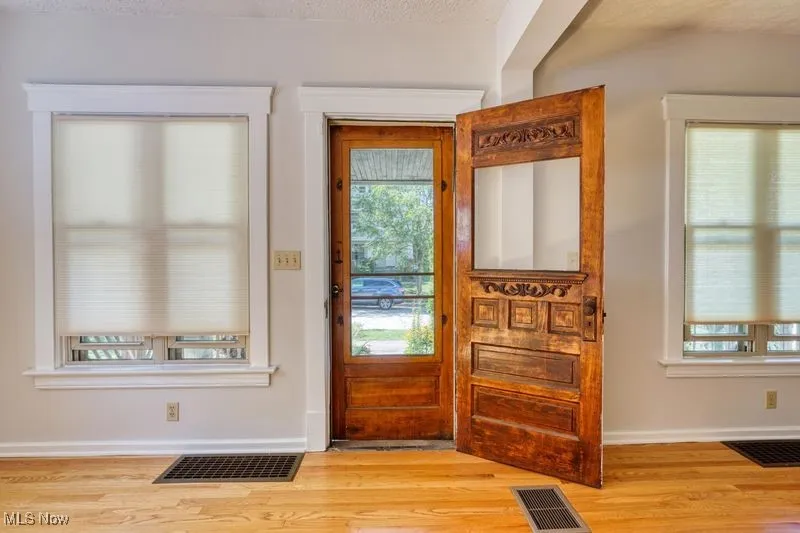 Come on in!  Bright & Beautiful Front Room
