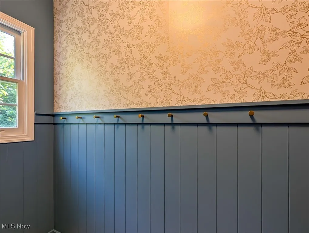 Laundry/ Mudroom