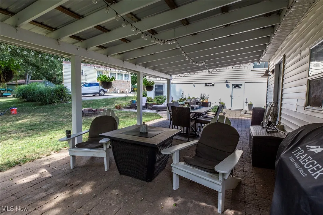 View of patio / terrace with outdoor dining area