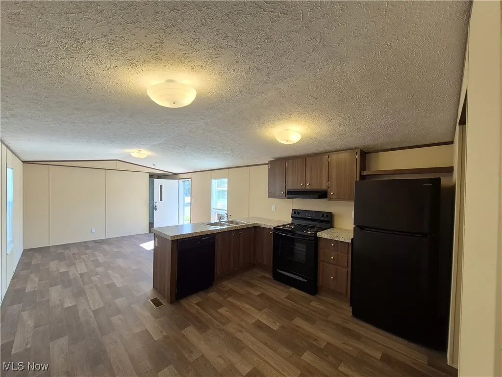 120 Kenny Brook Lane, Elyria, Ohio 44035,MLS Now Listing ID