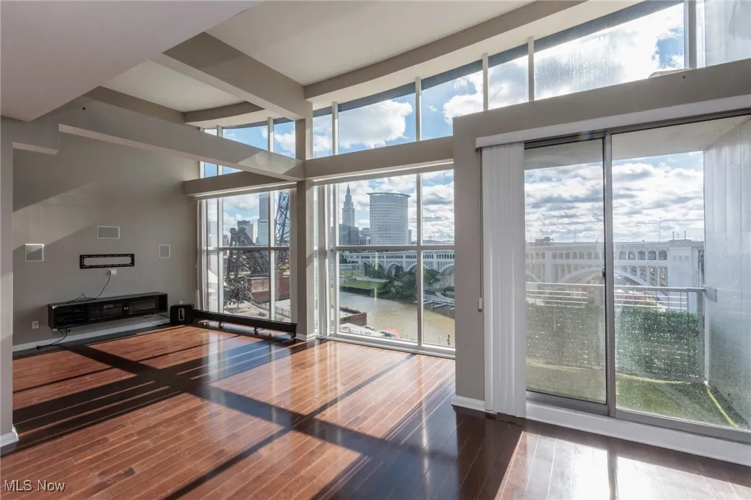 1237 Washington Street # 1204, Cleveland, Ohio 44113,MLS Now Listing ID