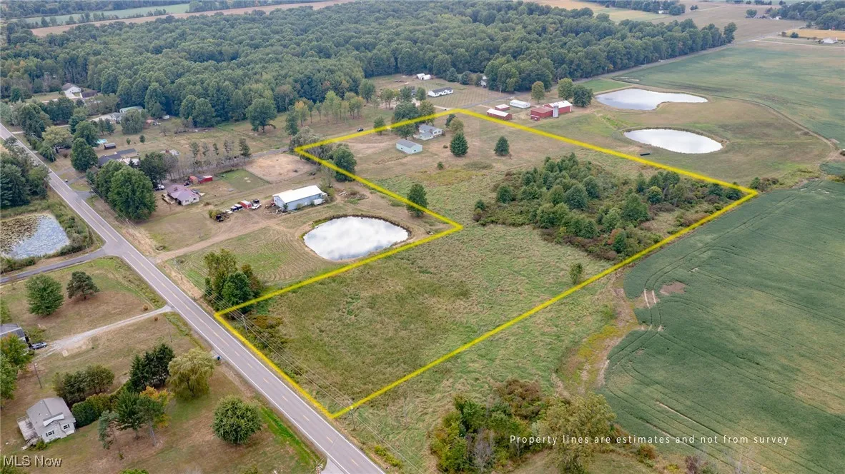View of rural area featuring property parcel outlined