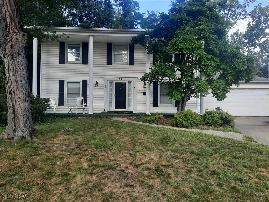 2146 sq ft Colonial