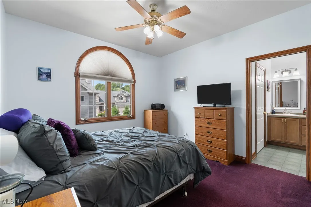 Second bedroom with access to Jack & Jill bath.