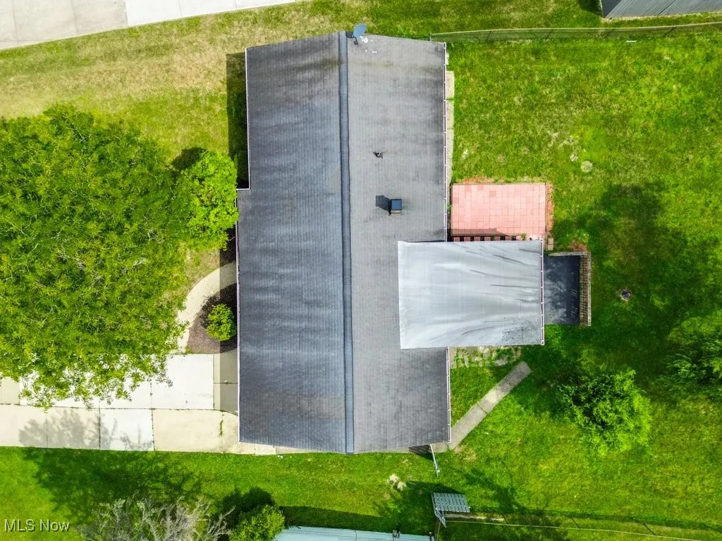 Aerial view of property and surrounding area