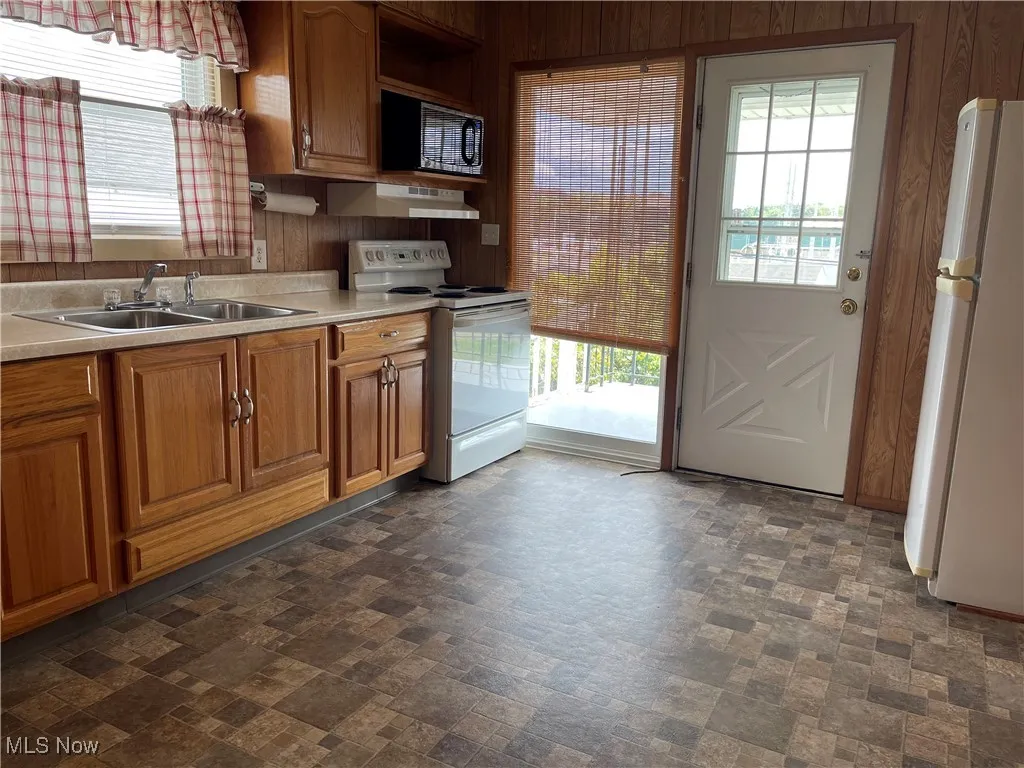 2270 Bishard Avenue, Cambridge, Ohio 43725,MLS Now Listing ID