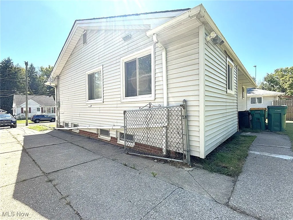 View of side of property