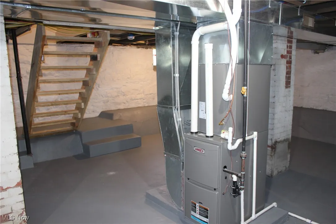 Utilities featuring heating unit