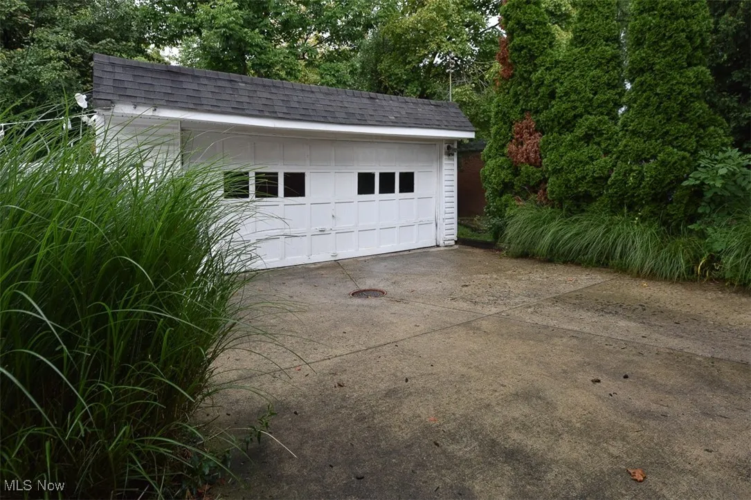 View of detached​​‌​​​​‌​​‌‌​‌‌​​​‌‌​‌​‌​‌​​​‌​​ garage
