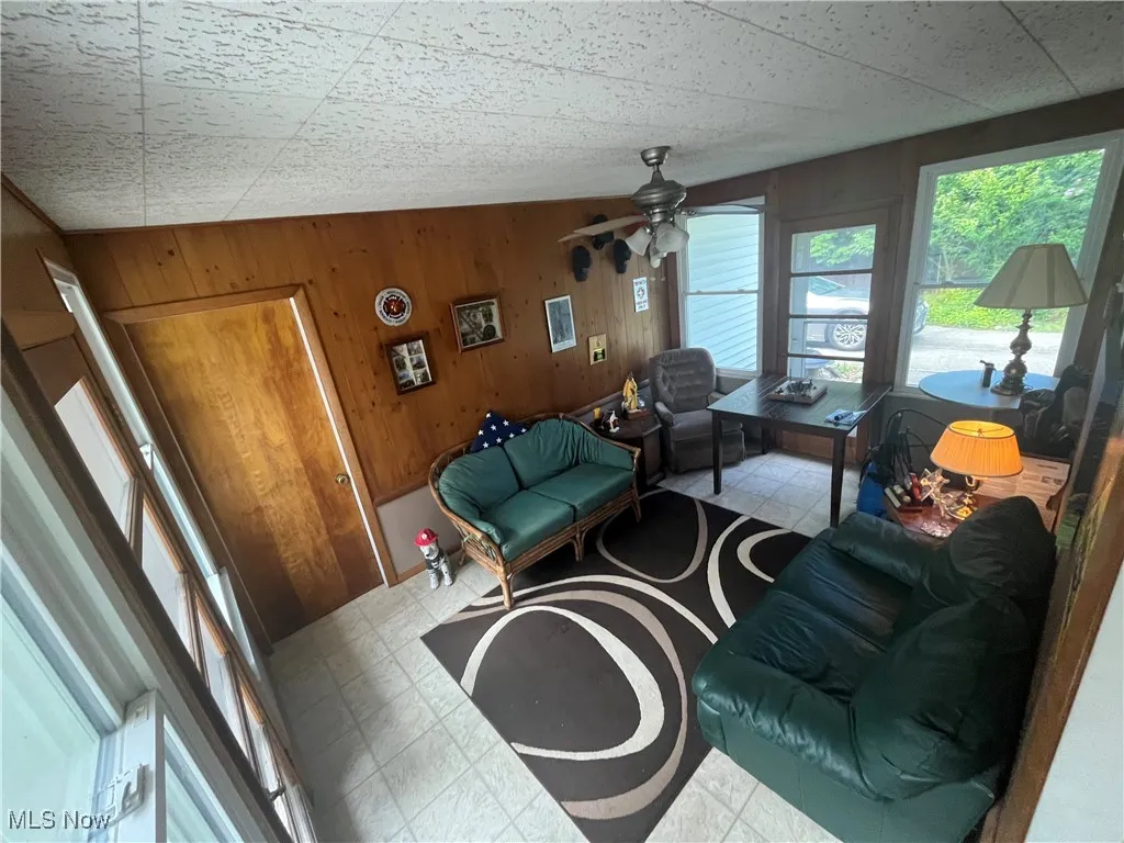 Breezeway connecting the large three car plus garage