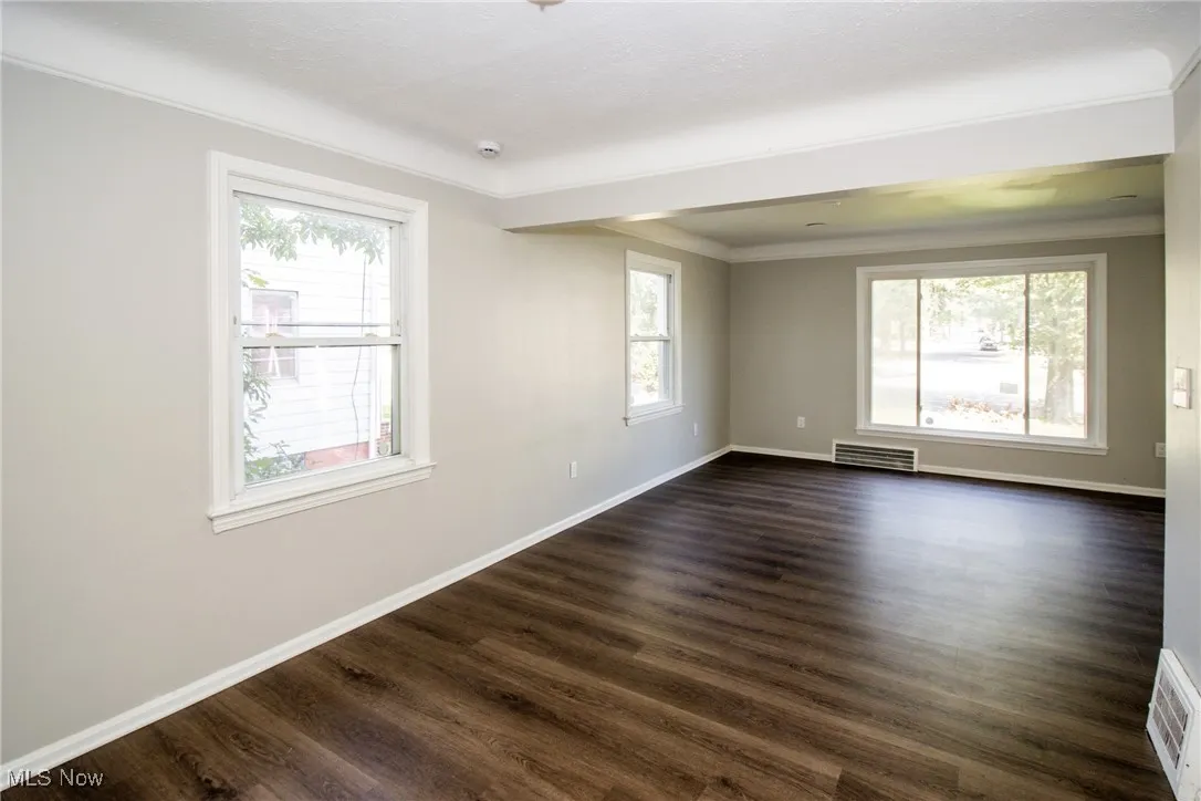 4004 E 155th Street, Cleveland, Ohio 44128,MLS Now Listing ID