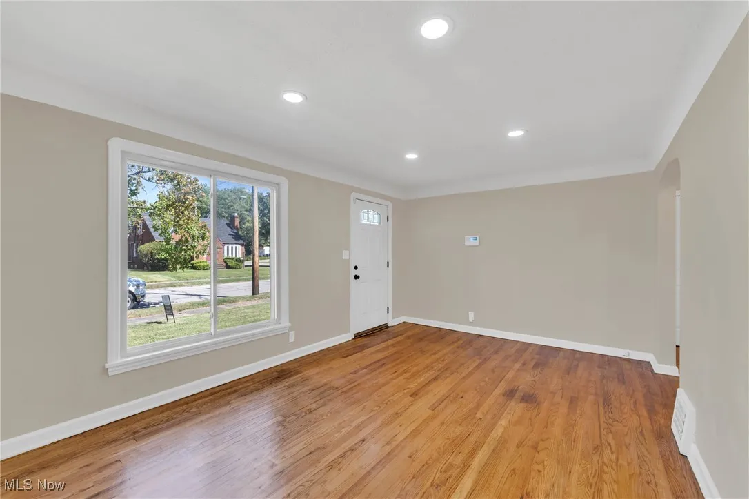 16004 Throckley Avenue, Cleveland, Ohio 44128,MLS Now Listing ID